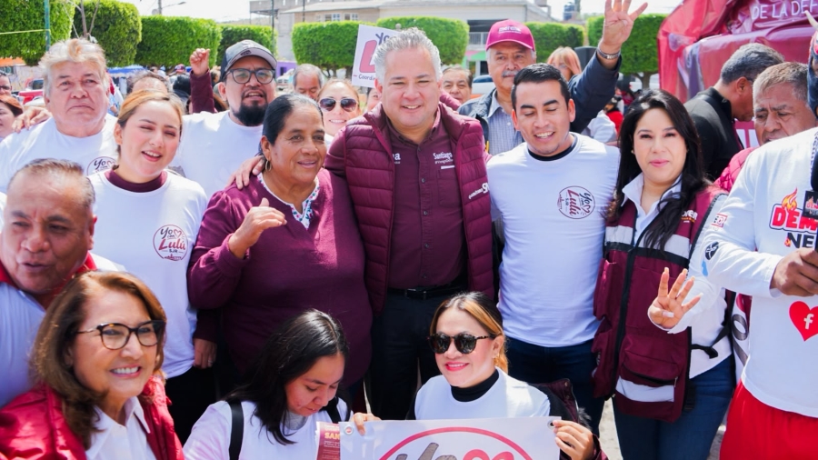 Santiago Nieto al finalizar su asamblea informativa en La Estancia San Juan del Río