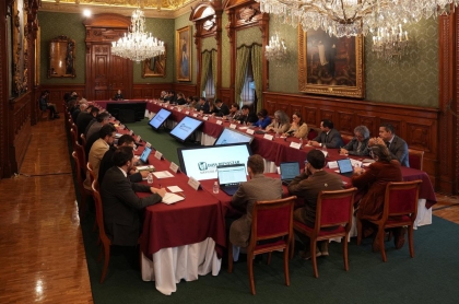 La Presidenta en reunión con gobernadores y personal del sector salud mexicano