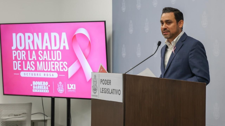 El Diputado Homero Barrera durante conferencia de prensa en el congreso de Querétaro