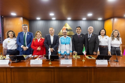 El Cordinador de los comités de la 4T junto a directivos de Canaco Servytur