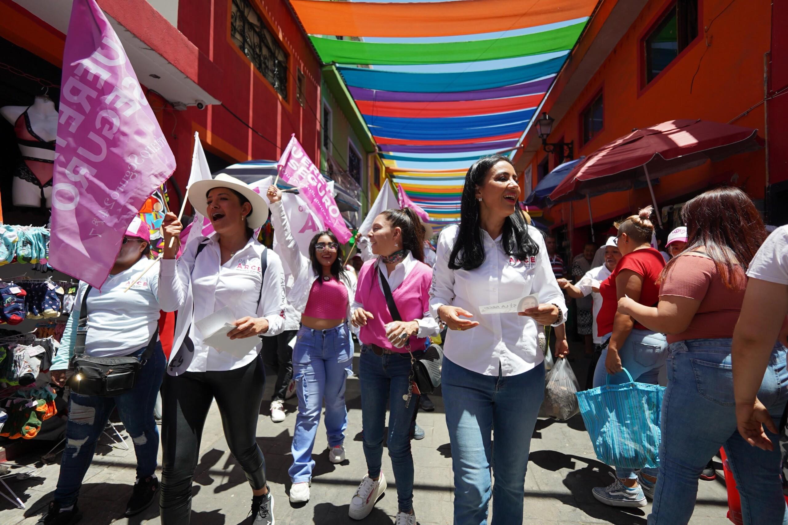 Paloma Arce, candidata de Querétaro: Seguro a la alcaldía queretana. El tradicional barrio de El Tepe recibió la visita de Paloma Arce Islas
