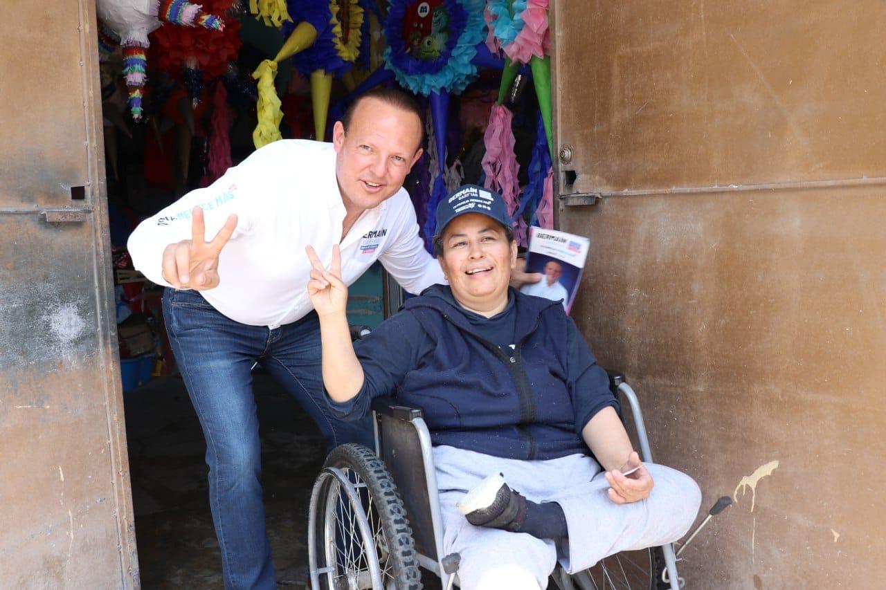 Visita el candidato Germaín negocios de calle Panamericana. El candidato a Diputado Federal por el 2o Distrito, Germaín Garfias