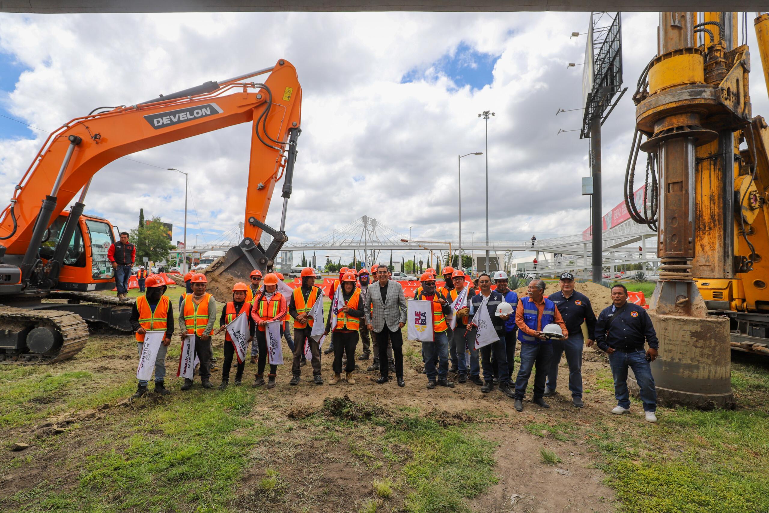 Inicia Gobernador Sergio Salomón Obras de Movilidad Metropolitana en Vía Atlixcáyotl