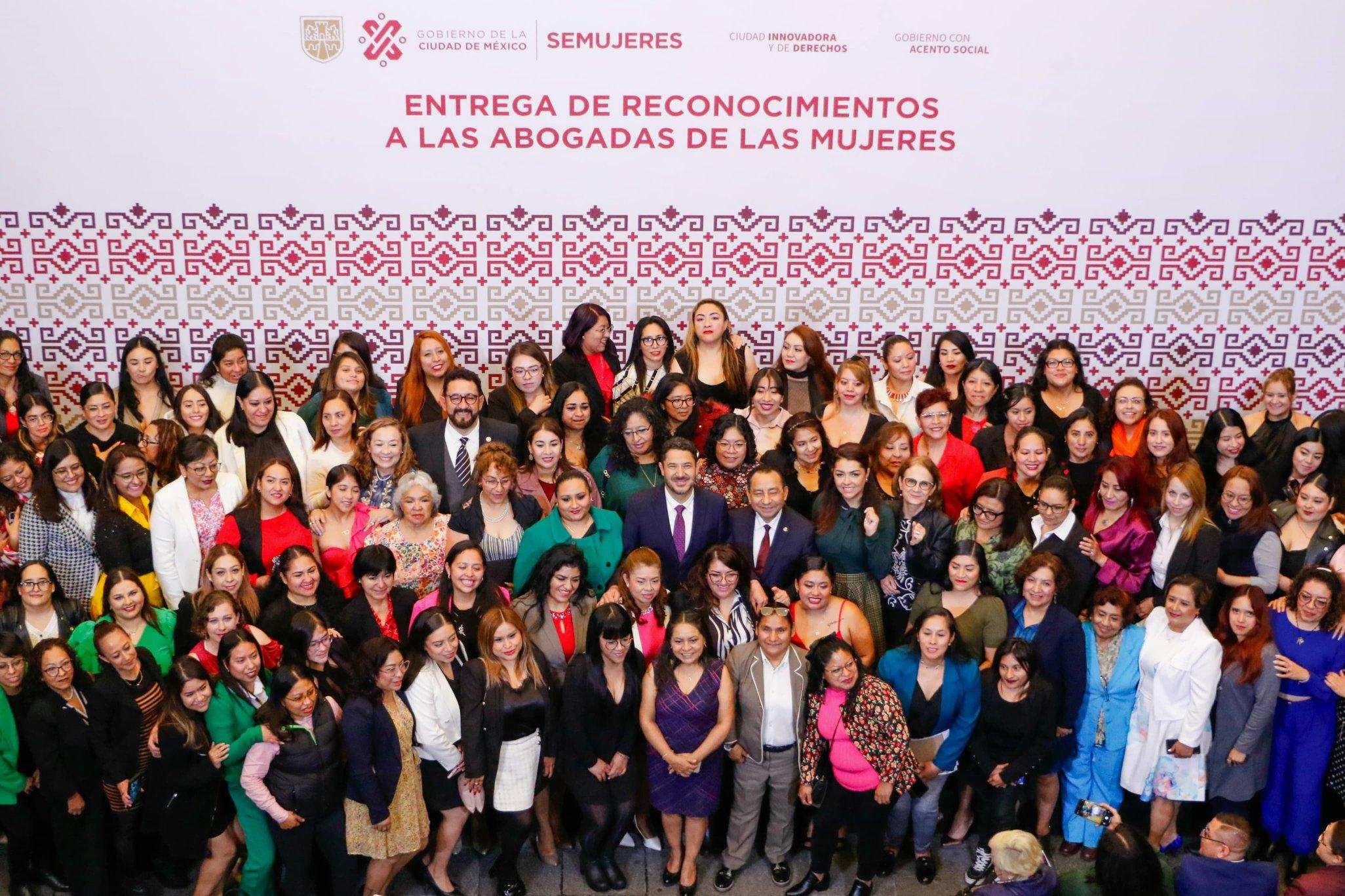 Reconocimiento a la Labor de las Abogadas de las Mujeres en la Ciudad de México