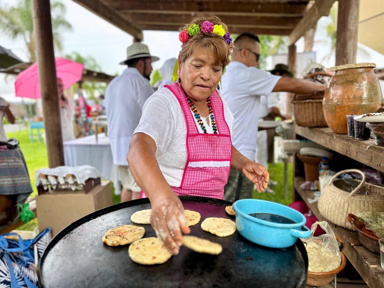 Refrenda gastronomía queretana ser referente nacional durante la cuarta edición del Picnic en Blanc.