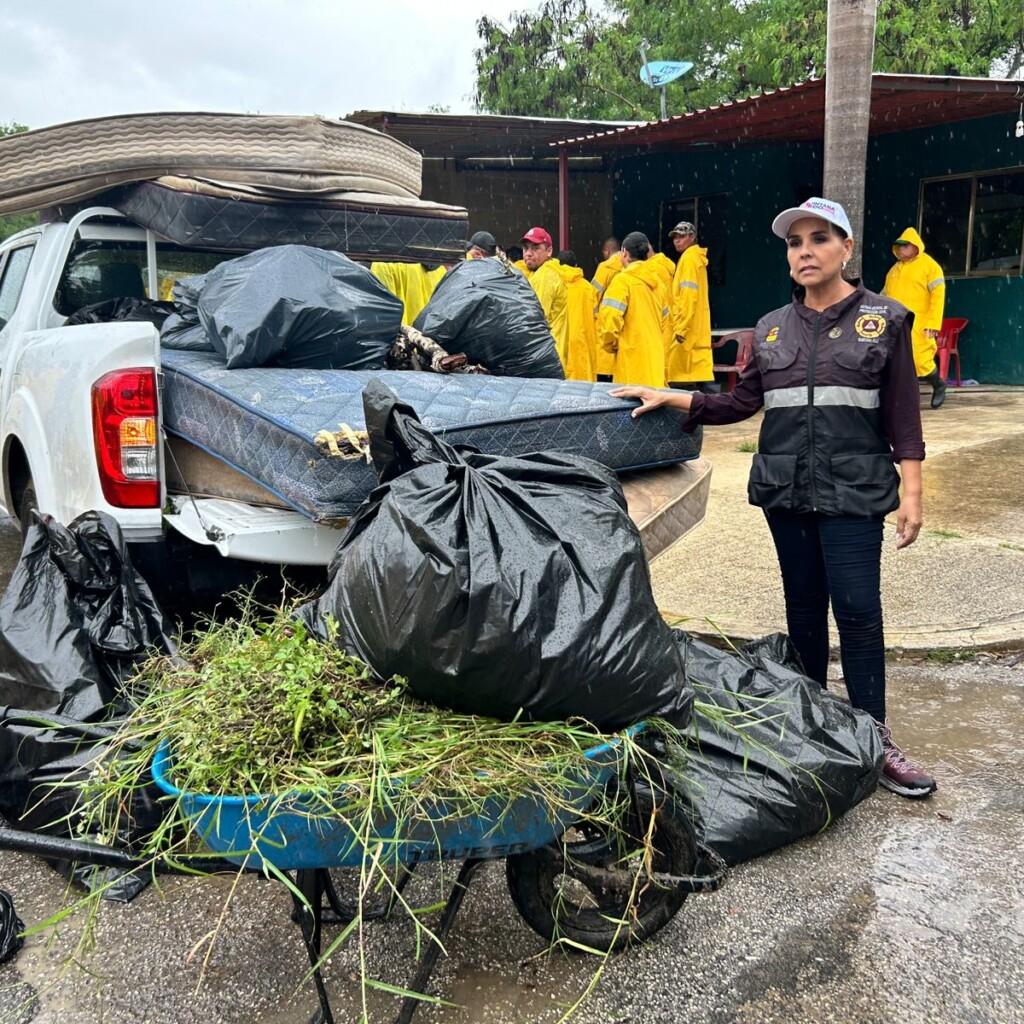 Recolectan 3006 toneladas de basura en Chetumal en 5 días de lluvia con brigadas de los tres órdenes de gobierno y voluntarios.