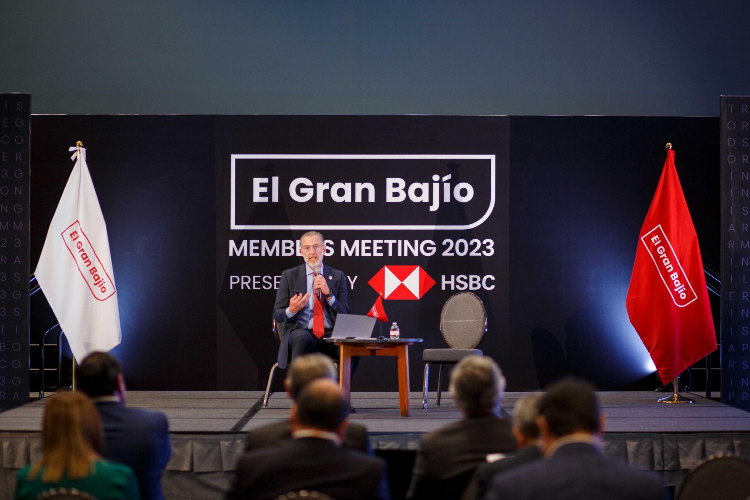 Presenta titular de SEDESU modelo de decarbonización ante empresarios. El titular de la Secretaría de Desarrollo Sustentable (SEDESU), Marco Antonio De