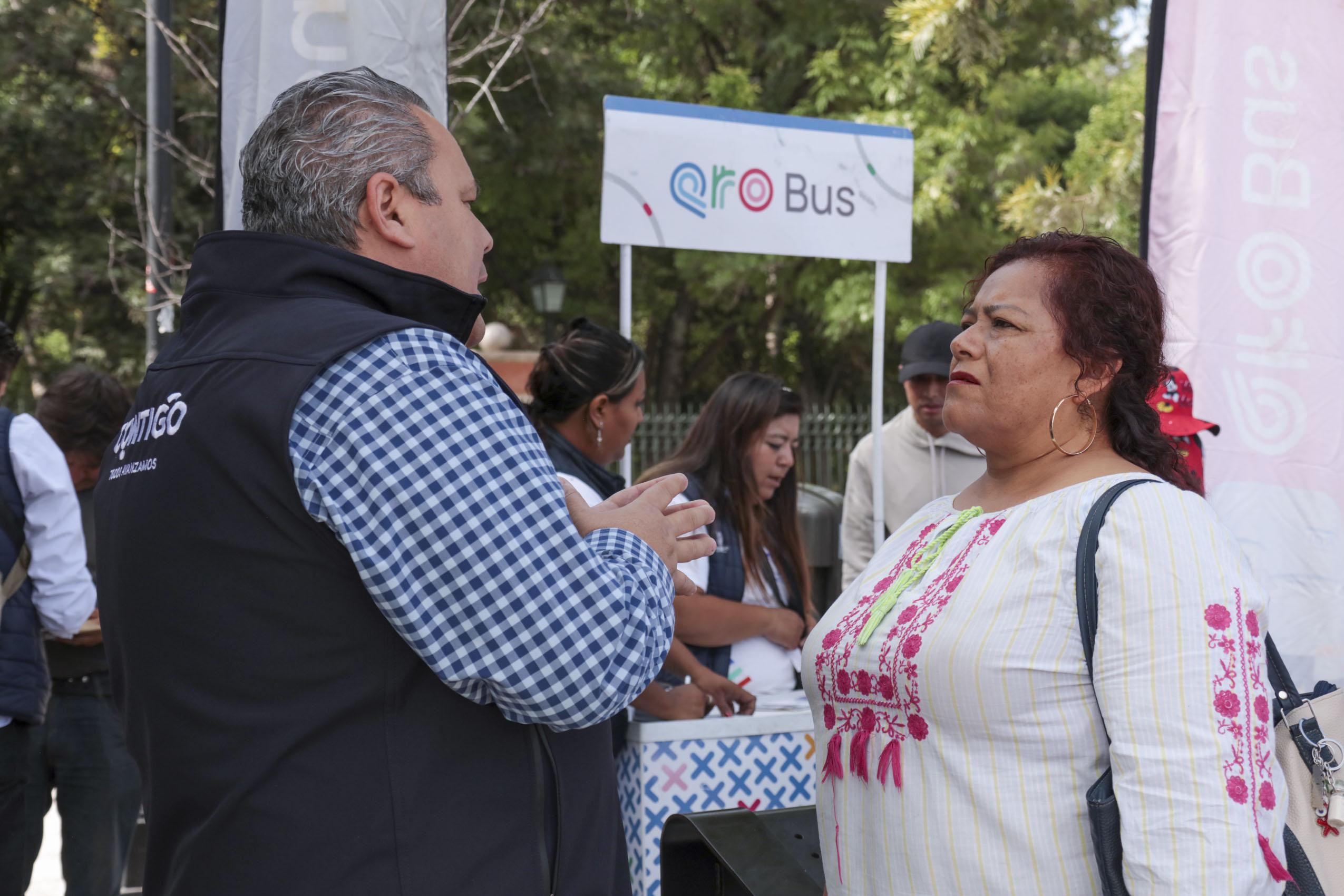 Entrega AMEQ 15 mil tarjetas Qrobus durante mega jornada. Como resultado de la tercera mega jornada dirigida por la Agencia de Movilidad del Estado de Querétaro (AMEQ)