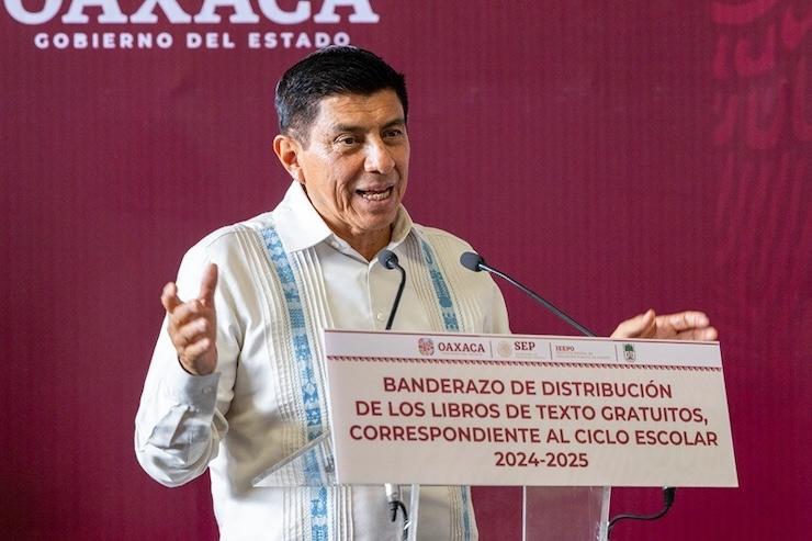 DISTRIBUCIÓN DE LIBROS GRATUITOS EN OAXACA. Para garantizar el aprendizaje de las y los niños de educación básica,