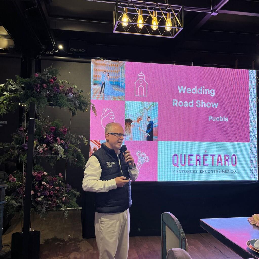 Querétaro promueve su turismo de romance en Puebla. El director de promoción turística de la Secretaría de Turismo del