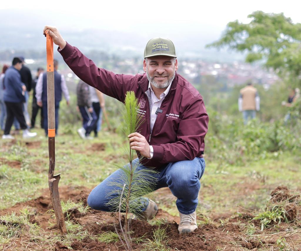 Plan Morelos ayuda a sectores agrícola e industrial a remediar daños ambientales; Michoacán.