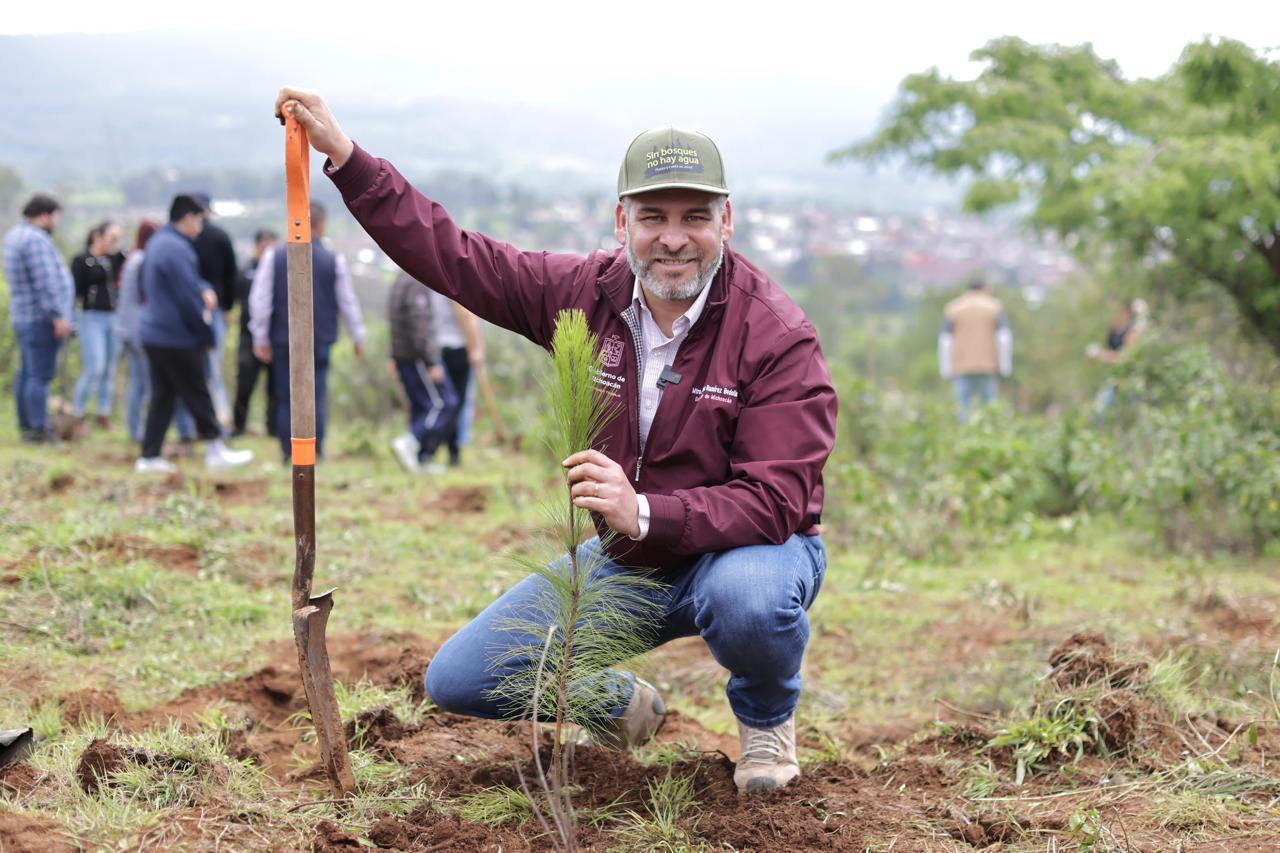 Plan Morelos ayuda a sectores agrícola e industrial a remediar daños ambientales; Michoacán.