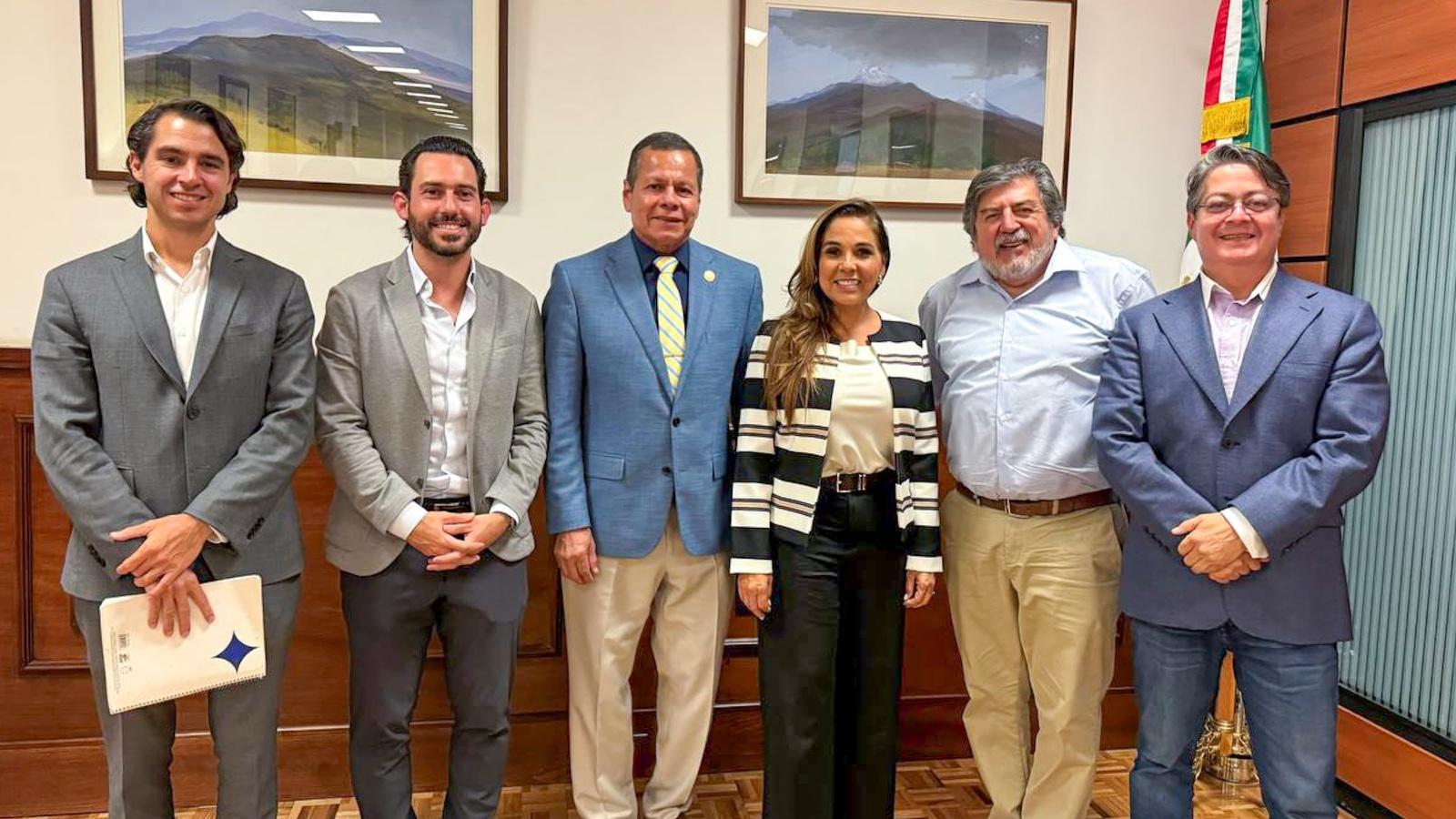 Trabajo por mejora en seguridad y movilidad en el Aeropuerto Internacional de Cancún. La gobernadora Mara Lezama Espinosa sostuvo una reunión esta tarde con el subsecretario