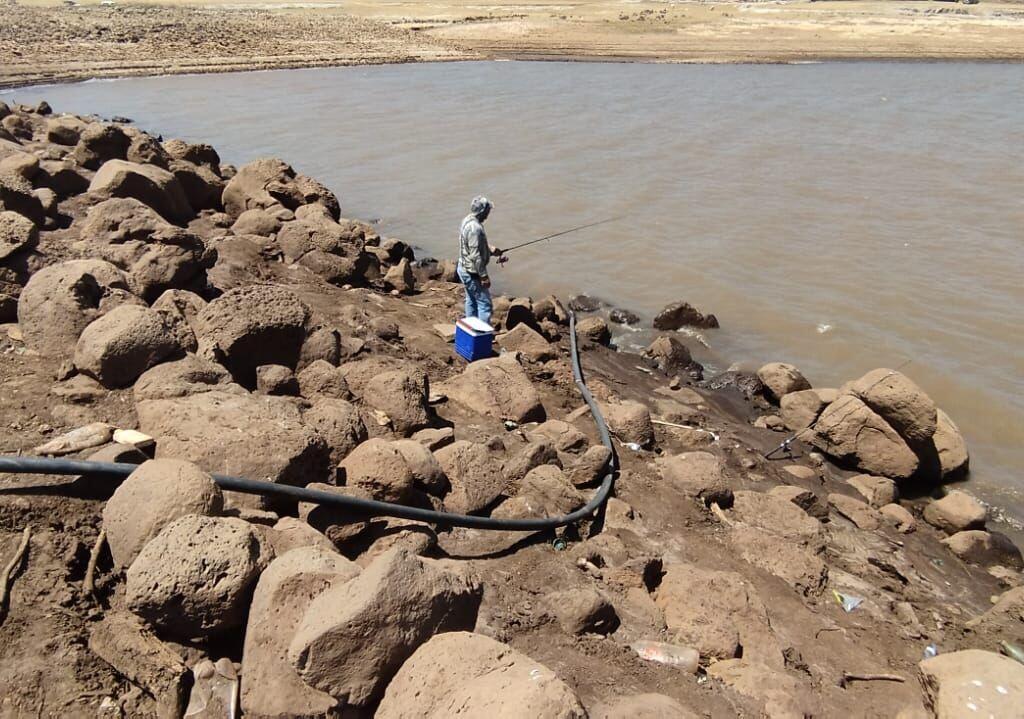 Se inhabilitan tomas ilegales de agua en Cointzio y Tzintzuntzan gracias a Guardia Civil Michoacana.