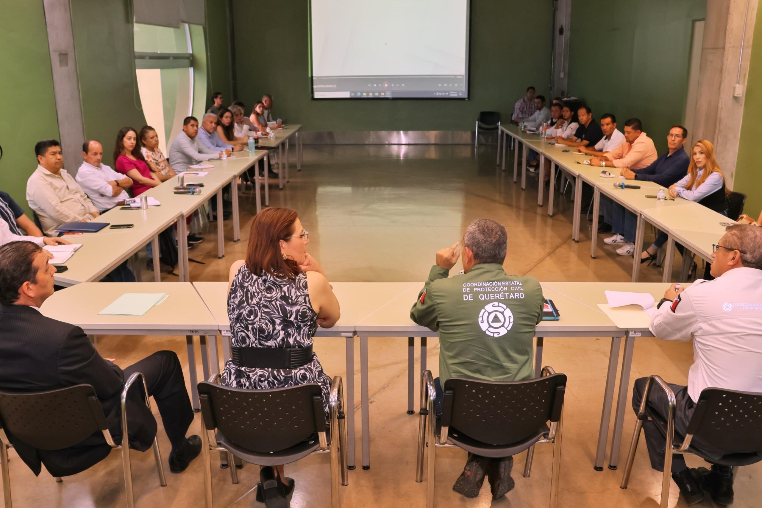 En Querétaro se mantiene el horario escolar vigente. Tras una reunión convocada por la Secretaría de Educación