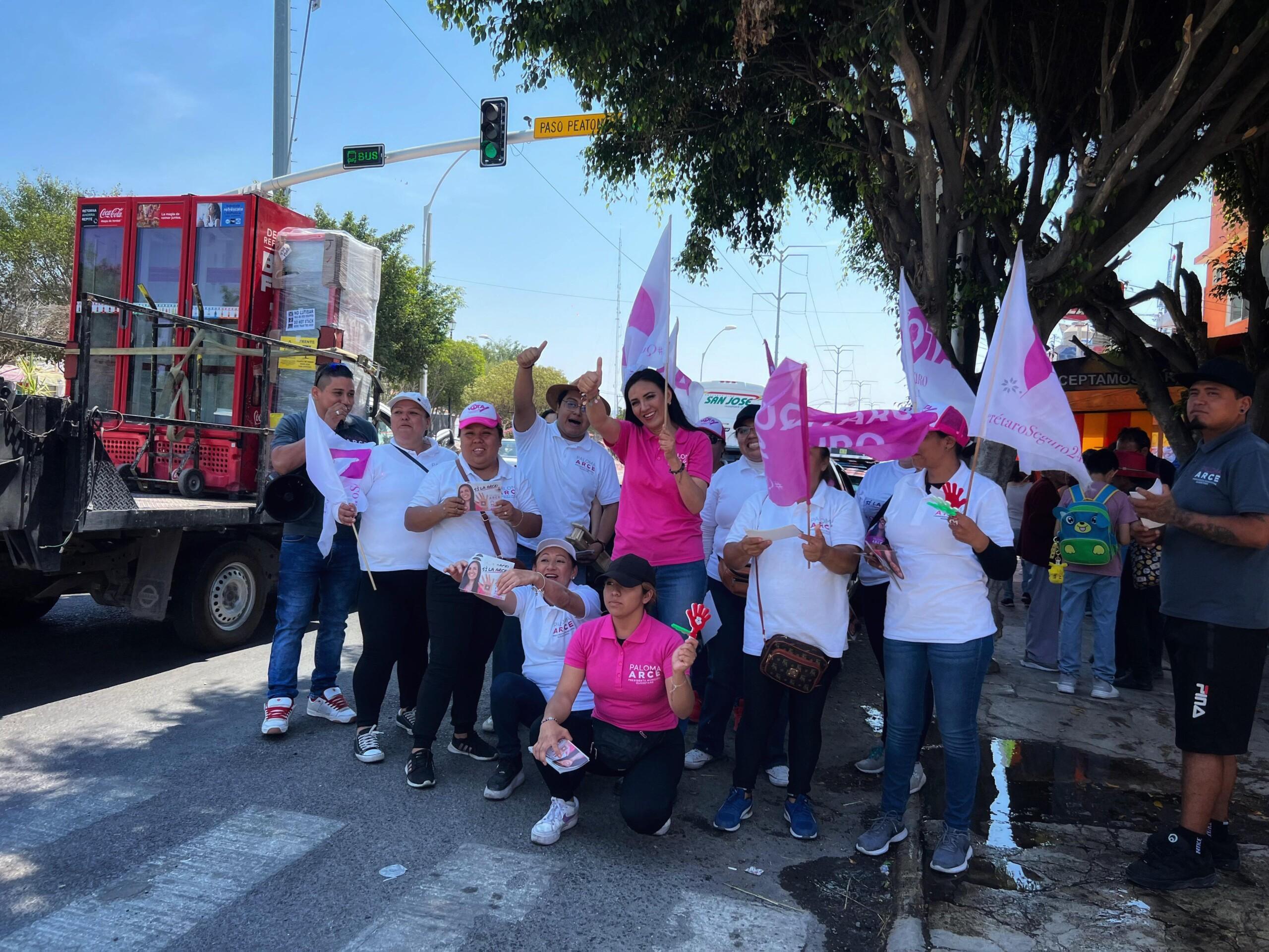 Paloma Arce Islas conecta con los ciudadanos en su recorrido por la delegación Felix Osores en Querétaro