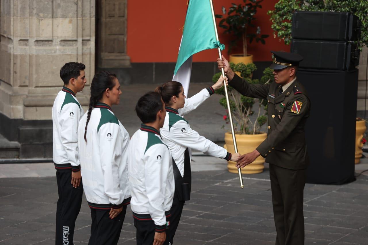 Alejandra Orozco y Emiliano Hernández: Abanderados Olímpicos de México en París 2024